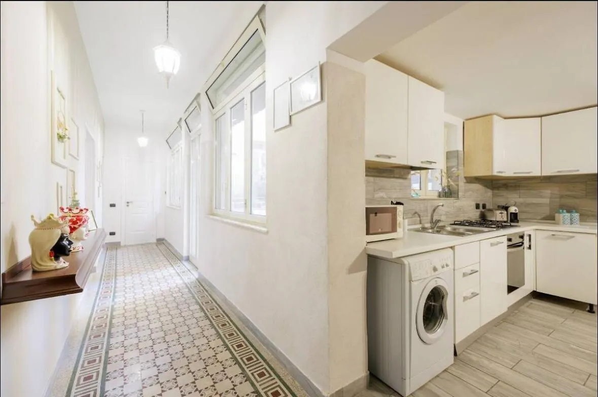 Nonnatitta A Chiaia Apartment Naples Italy