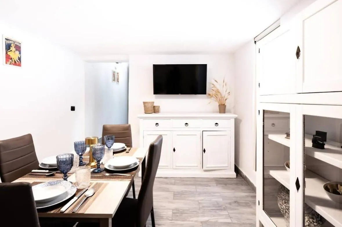 Nonnatitta A Chiaia Apartment Naples Italy