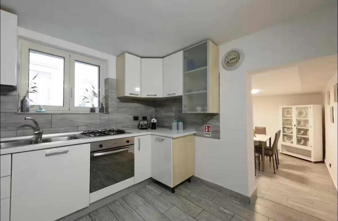 Nonnatitta A Chiaia Apartment Naples 0*,  Italy